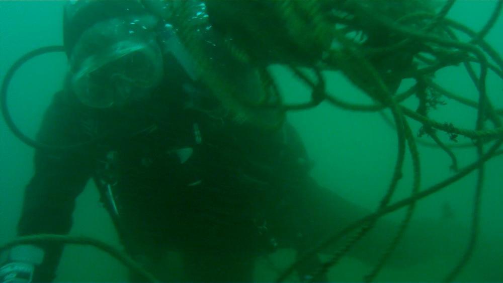 Ocean Defender volunteer Al dealing with the abandoned trap lines
