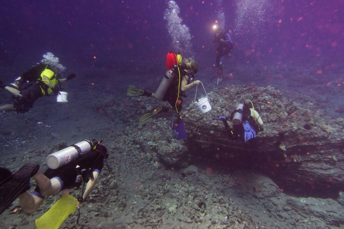 ODA SCUBA Divers hunt for marine debris